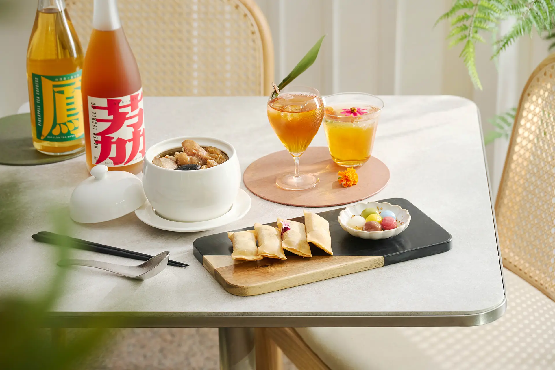 傳承經典飄香味佛跳牆、炸年糕搭迎春茶酒