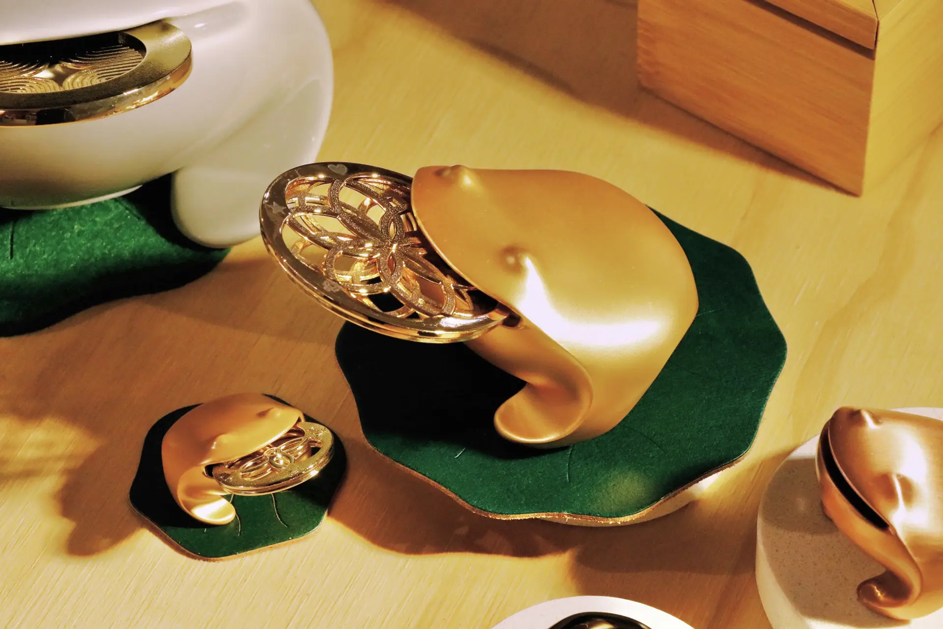 新春限定特餐:香烤脆片豬腳、冰搖荔枝風味紅茶、木村「元祖彈珠」汽水,分享春日好滋味