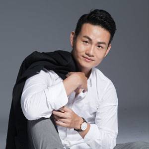 
                                            Daniel WANG