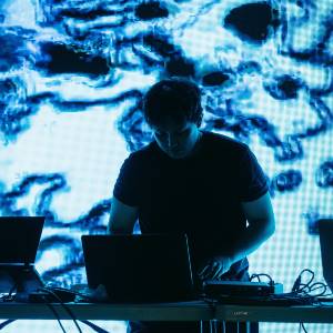 達巴斯胡秘 Tapas Humi