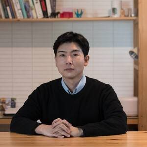 韓政錫（HAN Jung-suk）
