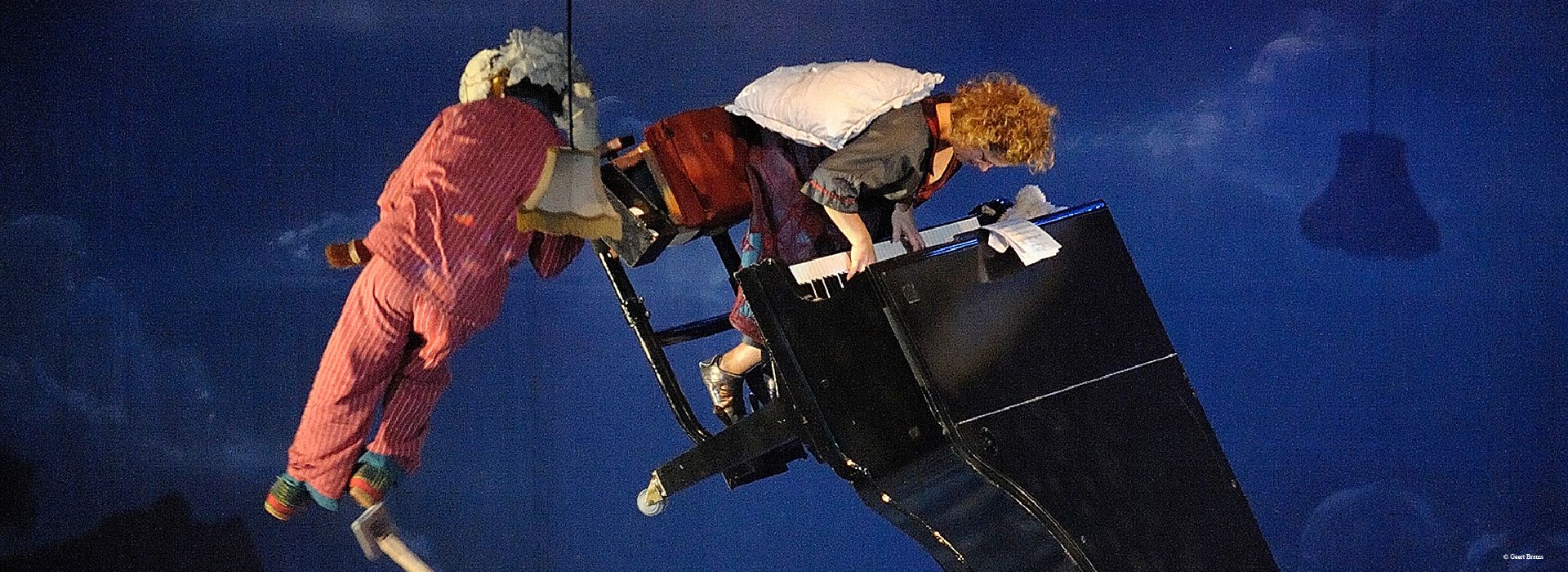 比利時 • 德爾克與費昂馬戲團《飛天鋼琴》節目取消公告 比利時 • 德爾克與費昂馬戲團《飛天鋼琴》節目取消公告